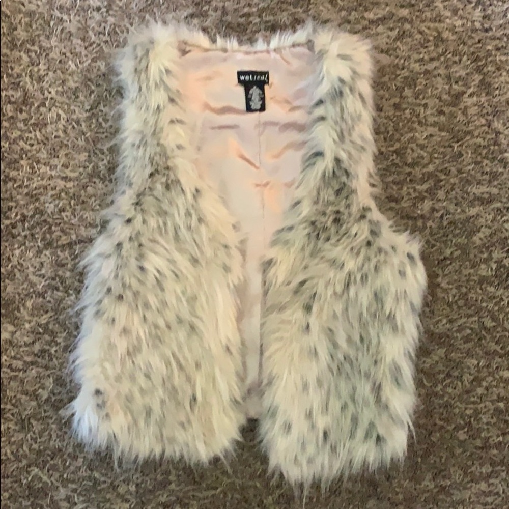 Furry white/gray vest